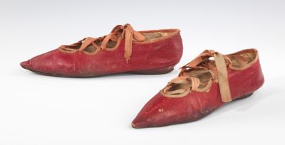 Burgundy Red Leather Pointed-Toe Latchet Shoes