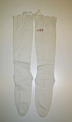 Cream Cotton Knee-High Stockings