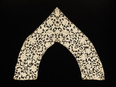 Cream Linen Falling Band Collar with Cutwork Embroidery
