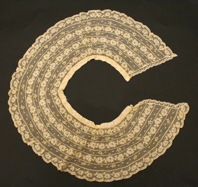 Cream Bobbin Lace Detachable Collar