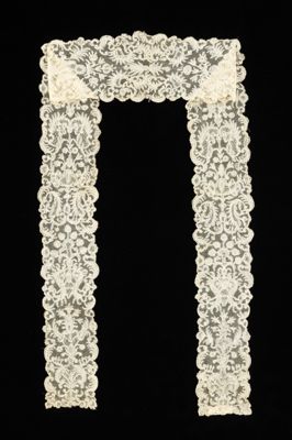 Cream Linen Lace Lappet Head Covering