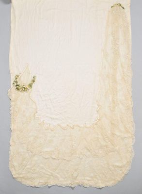 Wedding train, Lucile, ca. 1922, England