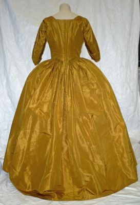 Golden Yellow Ribbed Silk Sack-Back Gown