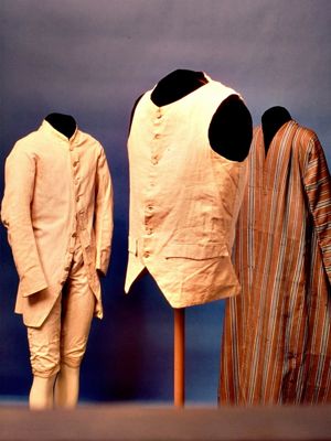 Cream Linen Shawl Collar Dressing Gown
