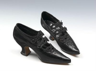 Black Glacé Kid Leather Pointed-Toe Oxford Shoes
