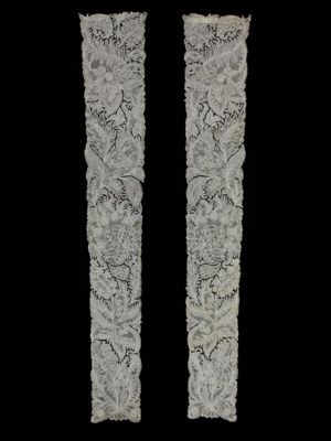 Ivory Linen Bobbin Lace Brussels Lappets