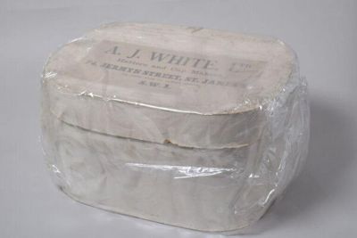 Cream Cardboard Cylindrical Top Hat Box