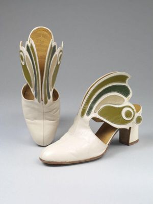 Pair of leather shoes, made by Chelsea Cobbler, Great Britain, 1971
