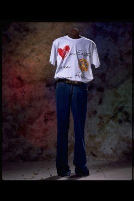 White Cotton Graphic T-Shirt with Heart Motif