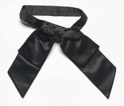 Black bow tie sold by Pierre Degand